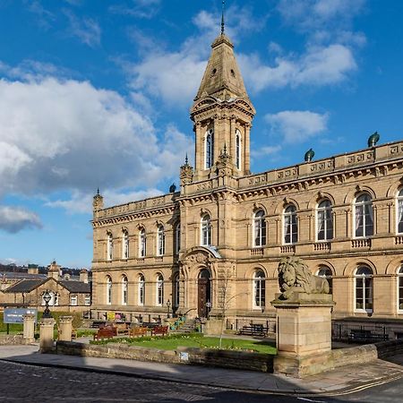 Riverside Balcony Apartment With Parking Just Minutes To Saltaire Shipley (West Yorkshire) Exterior foto