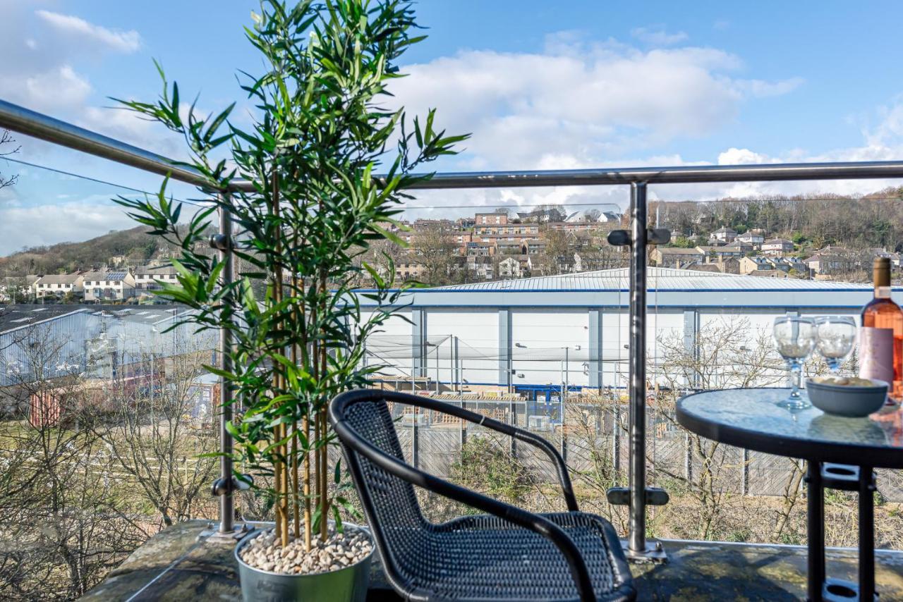 Riverside Balcony Apartment With Parking Just Minutes To Saltaire Shipley (West Yorkshire) Exterior foto